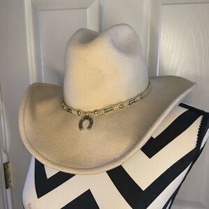 Vintage Rodeo King Beaver Felt Cowboy Hat with Horseshoe Pendant accent SZ S